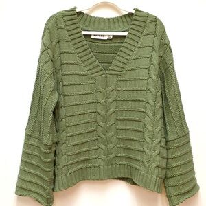 SOVERE Chunky Knit Sweater Small Green Oversized Wide Sleeve Casual Cozy